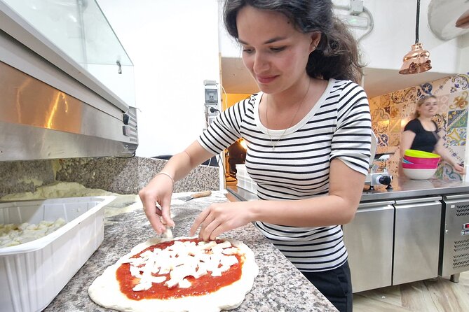2-Hour Authentic Italian Pizza Making Class in Naples - Morning or evening: choosing the right session