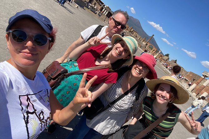 2 Hours Pompeii Group Tour with Archaeologist Guide and Skip the Line - Stabian Baths and the physical side of Roman life