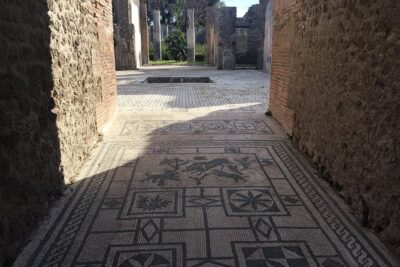 3-Hours Private Walking Tour in Pompeii with an Archaeologist