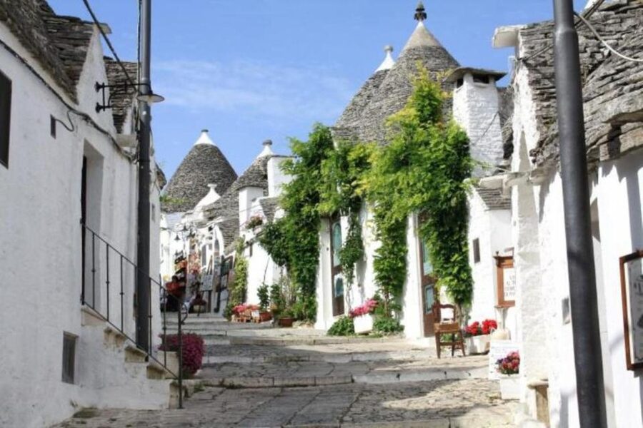 Alberobello: Full–Day Private Trulli Historical Tour - What the private format changes