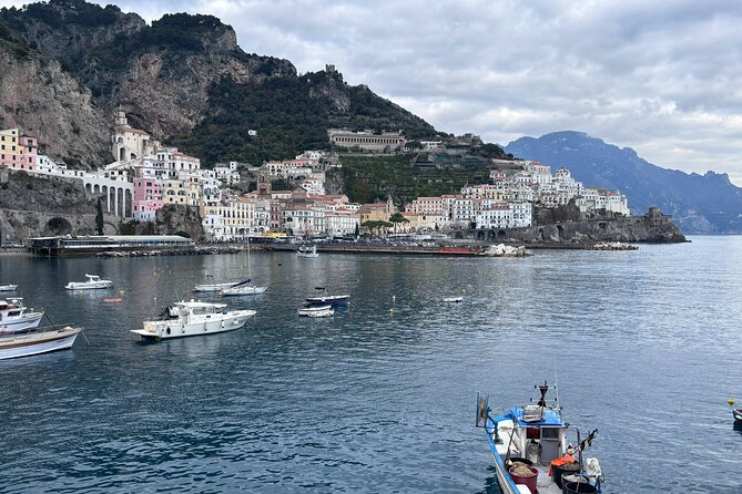 Amalfi : Private Transfer from Naples visit Pompeii - The Naples to Pompeii ride takes about 30 minutes