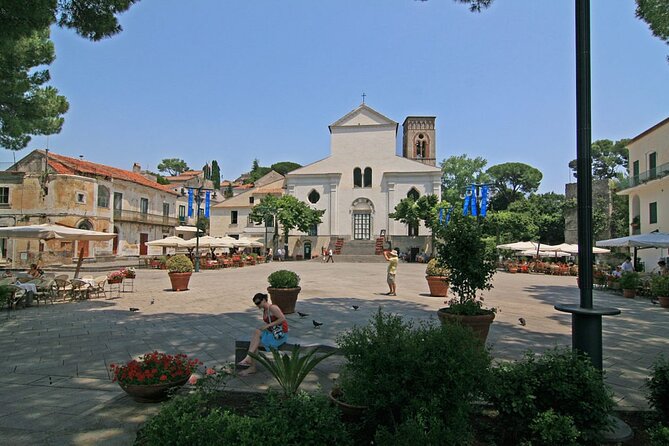 Amalfi, Ravello & Pompeii: private tour with no-traffic (8-hour) - The human side of the drive