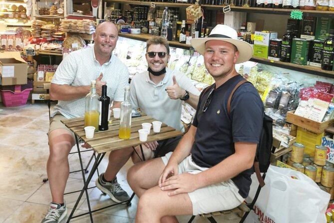 Ancient Naples Street Food Tour - Via dei Tribunali and the folded Margherita
