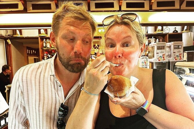 Ancient Naples Street Food Tour - A private format that can suit families