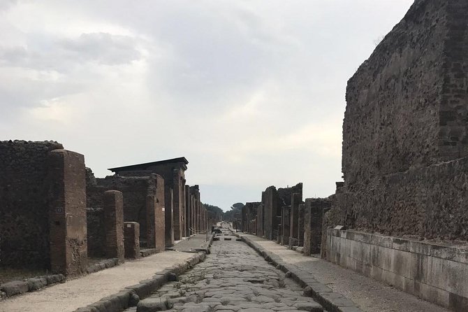 Ancient Pompei in the afternoon - Group size, pace, and comfort
