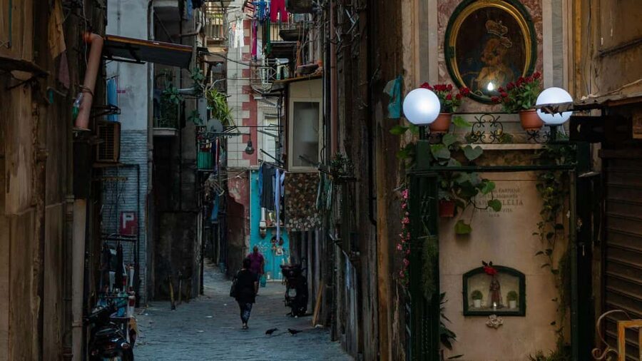 Best of Naples: Private Walking Tour with a Local - The guide makes the difference