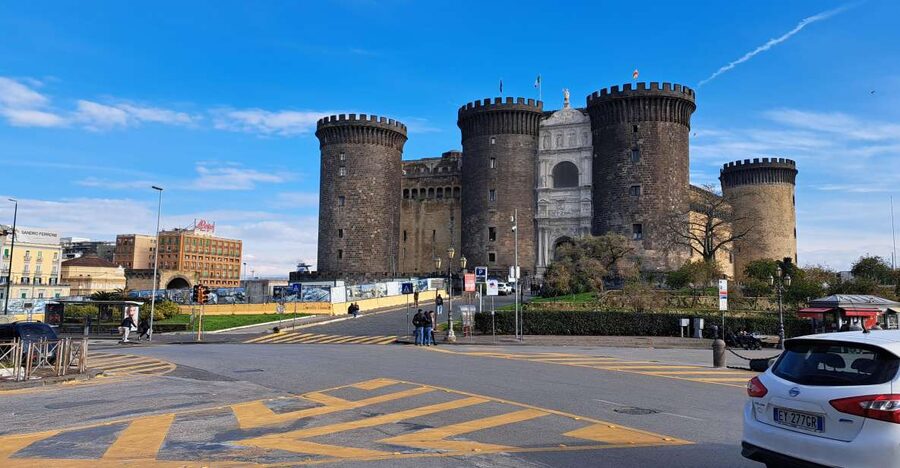 Bourbon Naples: Exclusive guide and Royal Palace pass - Municipio Square and Castel Nuovo