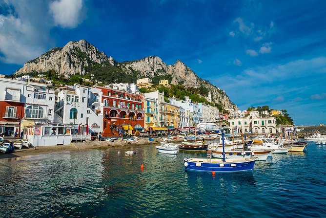 Capri Island Small Group Boat Tour from Naples with Light Lunch - Group size, crew style, and comfort