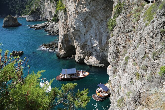 Capri Island Small Group Boat Tour from Naples with Light Lunch - Timing, weather, and the cruise-ship warning