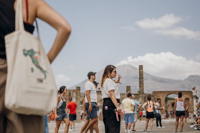 Complete Pompeii Skip the Line Tour with Archaeologist Guide - Why an archaeologist changes Pompeii