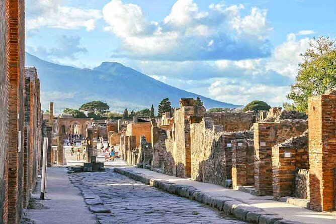 Customizable Private Tour of Herculaneum & Pompeii - Herculaneum’s smaller, sharper experience