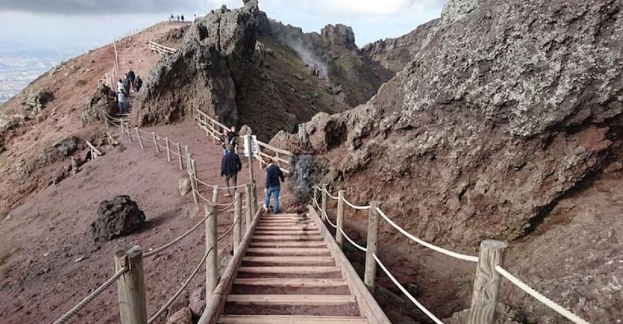 Day Trip to Pompeii & Vesuvius from Naples - Key points at a glance