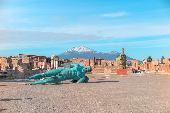 Discover Pompeii on this Guided Walking Tour of the Buried City - Walking through the city below Vesuvius