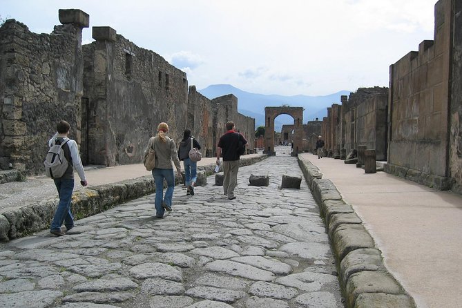 Discover Pompeii on this Guided Walking Tour of the Buried City - What the guide adds to the ruins