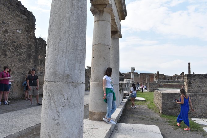 Discover the Ancient Ruins of Pompeii: Day Trip from Rome - Lunch at a local restaurant