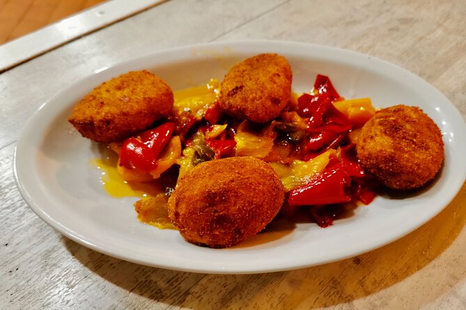 Evening Flavors of Naples: Private Food Tour and Wine Tasting - Key points to know before booking