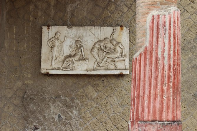 Excavations of Herculaneum. Tour guide and skip-the-line ticket - Why Herculaneum feels different from Pompeii