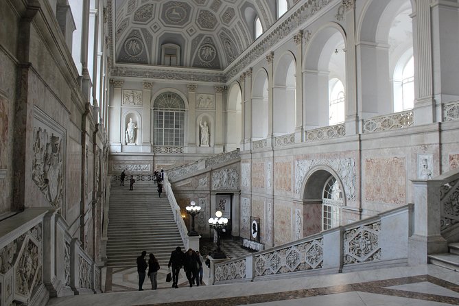 Exciting private tour of the Royal Palace and Bourbon Gallery - Walking, weather, and practical comfort
