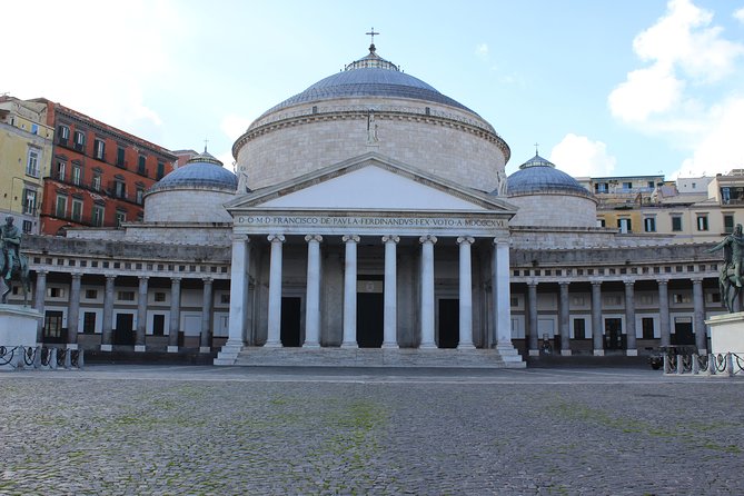 Exciting private tour of the Royal Palace and Bourbon Gallery - Should you book it?