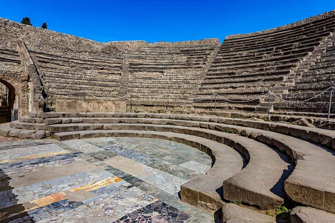 Exclusive Pompeii with Wine and Lunch on Vesuvius-Skip-the-line - Lunch and five wines at Russo Family Winery