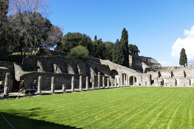 Explore Pompeii: 2-Hour Guided Walking Tour with Included Ticket - Heat, Footwear, and Practical Comfort