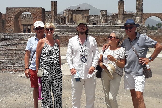 Exploring Pompeii - Why Pompeii works best with a guide