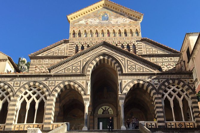 From Naples: Amalfi Coast & Pompeii Small Group Tour - What the guides add to the day