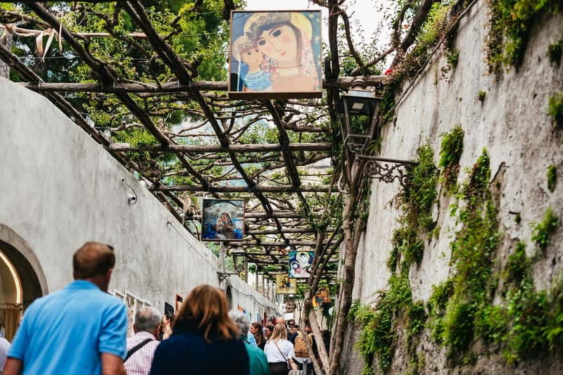 From Naples: Best Amalfi Coast & Positano Cruise Experience - What the guides add to the day