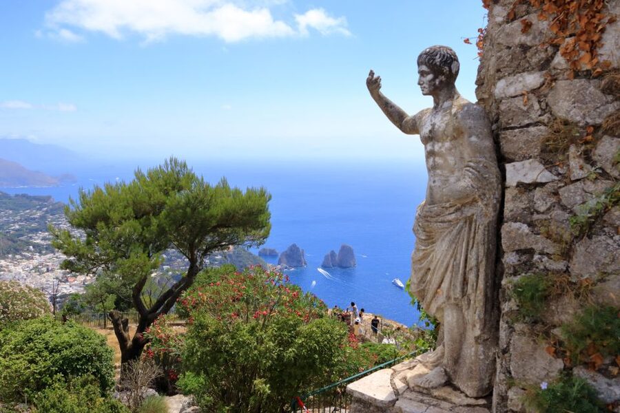 From Naples: Explore Capri with Chairlift Experience - Capri Town and the famous Piazzetta