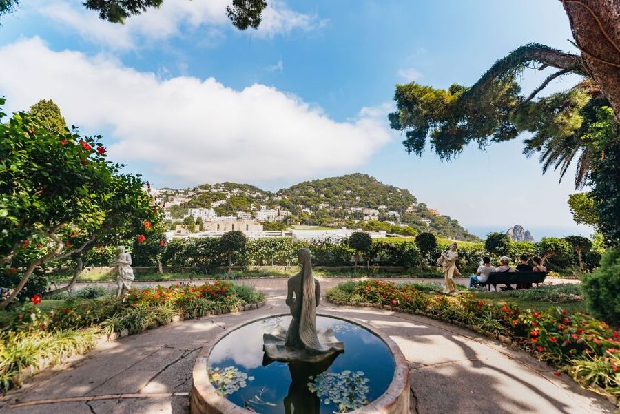 From Naples: Gulf of Naples & Capri Sightseeing Boat Tour - The Faraglioni and Arch of Love
