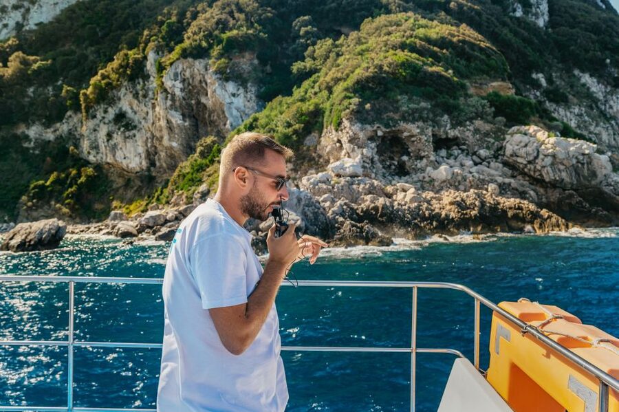 From Naples: Gulf of Naples & Capri Sightseeing Boat Tour - Grottos, villas, and the western coast
