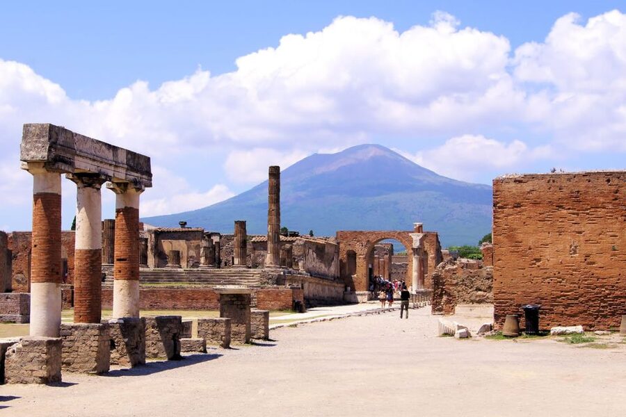 From Naples: Herculaneum, Mount Vesuvius & Pompeii Day Trip - Herculaneum Gives You the Best Close-Up