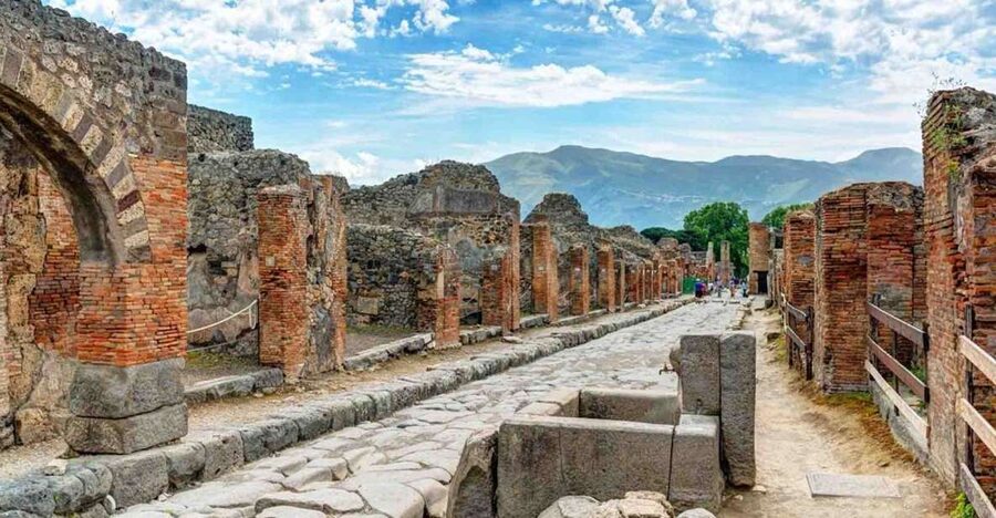 From Naples: Pompeii & Amalfi Coast Full-Day Trip - Why this Naples day trip works