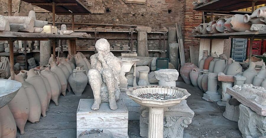 From Naples: Pompeii and Herculaneum Tour - Two ancient cities, two very different visits
