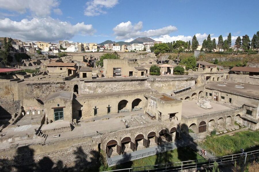 From Naples: Pompeii and Herculaneum Tour with Lunch - Key points at a glance