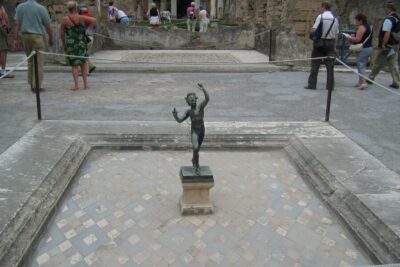 Pompeii and Herculaneum Tour with Lunch