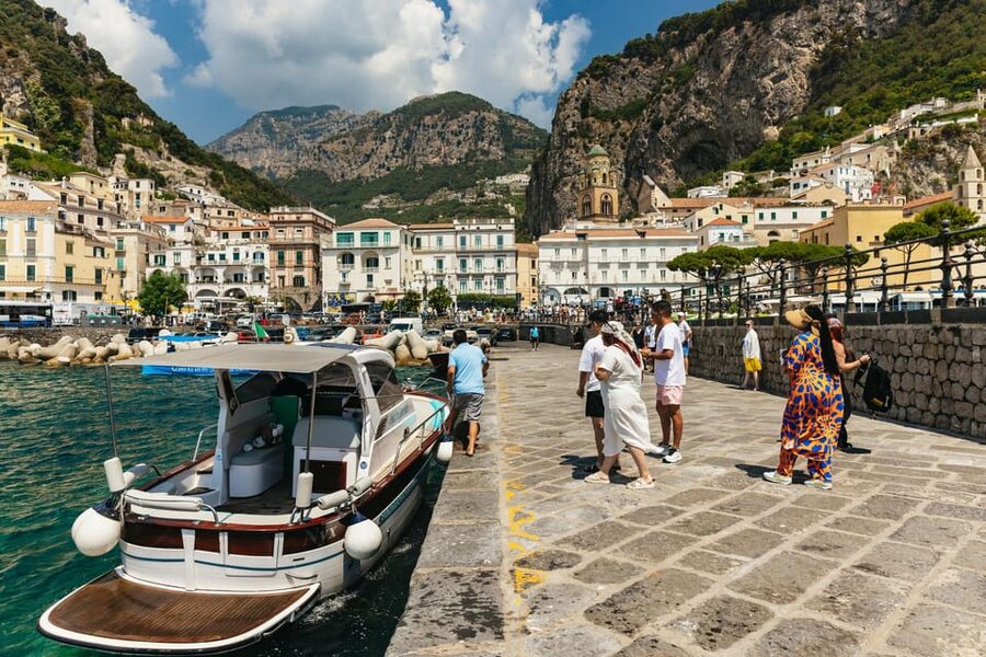 From Naples: Positano and Amalfi Boat Tour with Drinks - At a glance