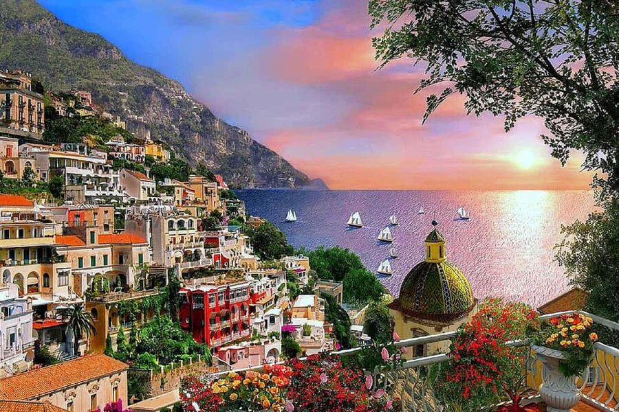From Naples: Sorrento, Positano and Amalfi Day Trip by Bus - Leaving Naples before the roads fill up