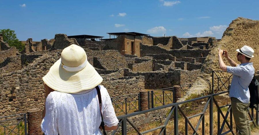 From Sorrento: Herculaneum & Pompeii Day Trip with Lunch - Lunch on the slopes of Vesuvius