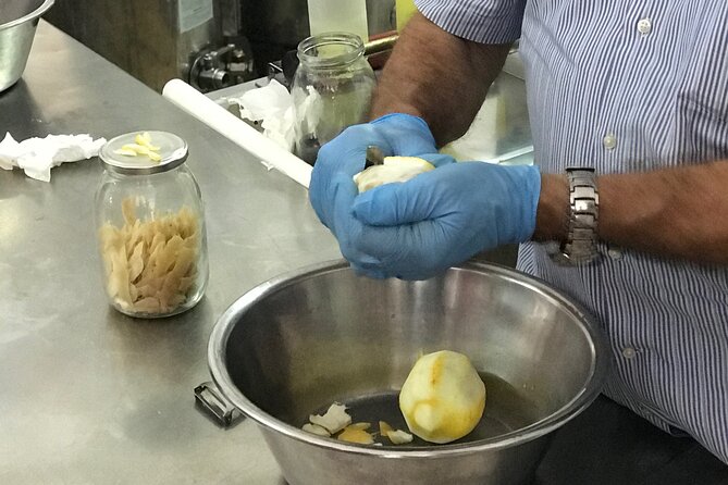 Full Day Private Tour in Pompeii, Vesuvio and Sorrento - Sorrento: lemons, oil, and hands-on tasting