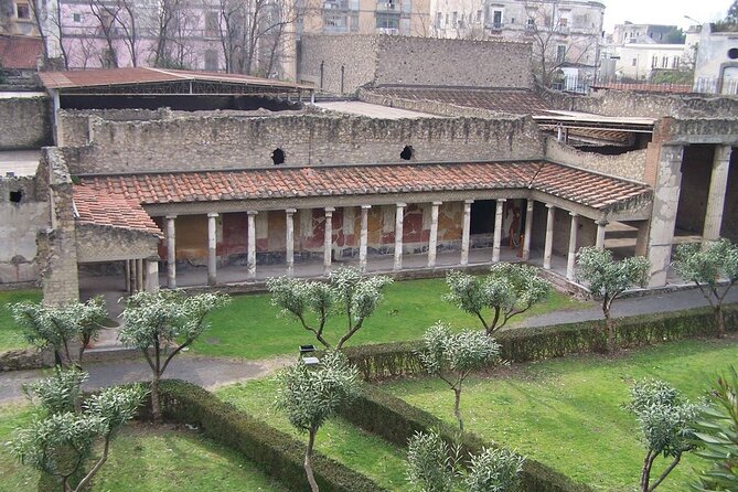 Full Day Private Tour to Pompeii, Herculaneum and Oplontis - Herculaneum: a smaller final stop