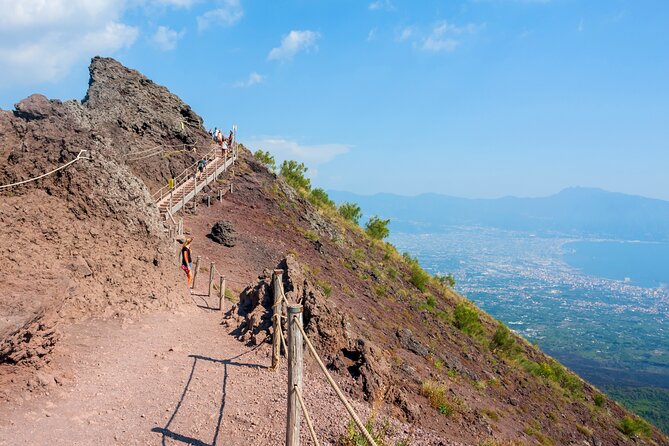 Full Day Tour to Pompeii, Vesuvius and Wine Tasting - Two hours among Pompeii’s streets
