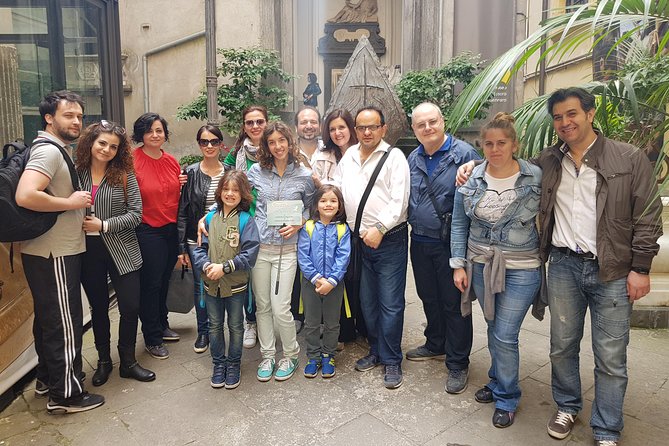 Guide tour in Naples downtown with an art expert - Gesù Nuovo and the opening look at Naples