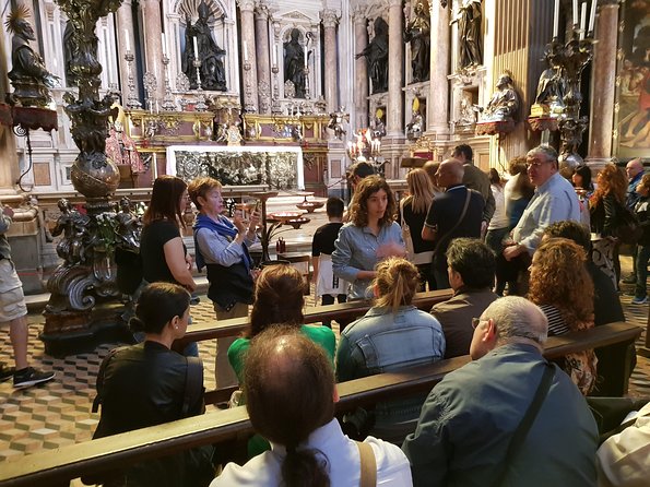 Guide tour in Naples downtown with an art expert - Is $324.40 a fair price?
