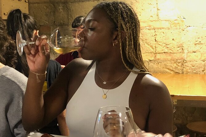 Guided, FUN Wine Tasting with Trivia Games, Napoli - Key points to know before booking