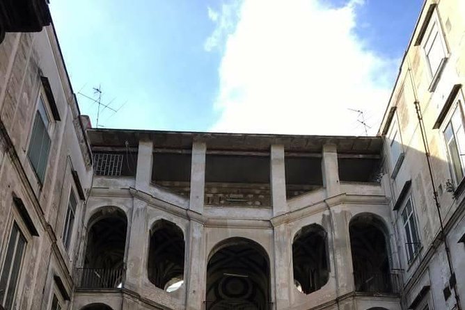 Guided tour of the Sanità District with an art expert - Totò’s birthplace and the popular side of Sanità