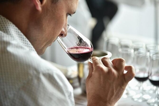 Guided Wine Tour in Old Town Napoli - Starting in Piazza Dante, where old Naples begins