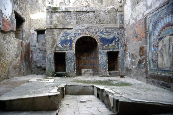 Herculaneum Ruins Private Half-Day Tour - Why Herculaneum feels different from Pompeii