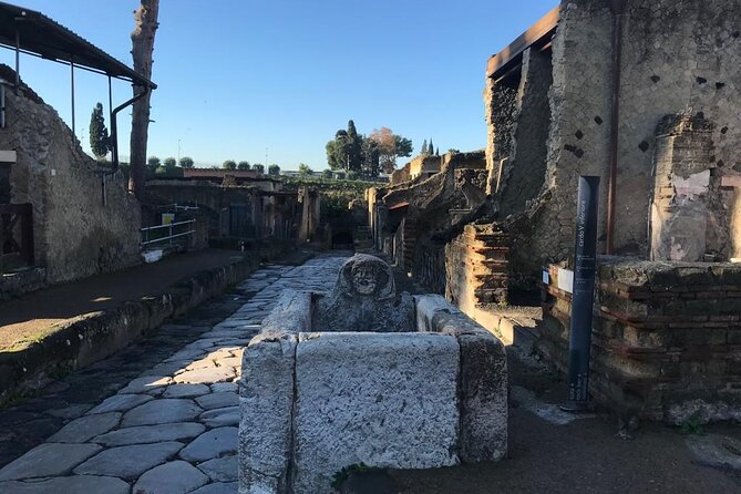 Herculaneum - Small Group Tour - The ancient beach and the preserved boat