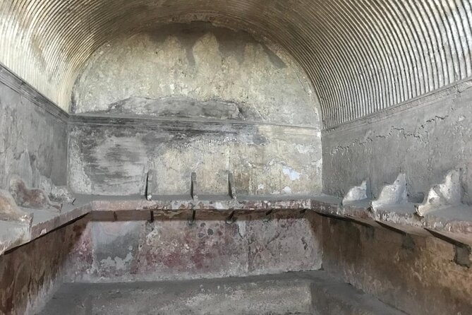Herculaneum - Small Group Tour - What the small group adds